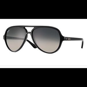 Black Ray Ban Aviator & Rebecca Minkoff Bag